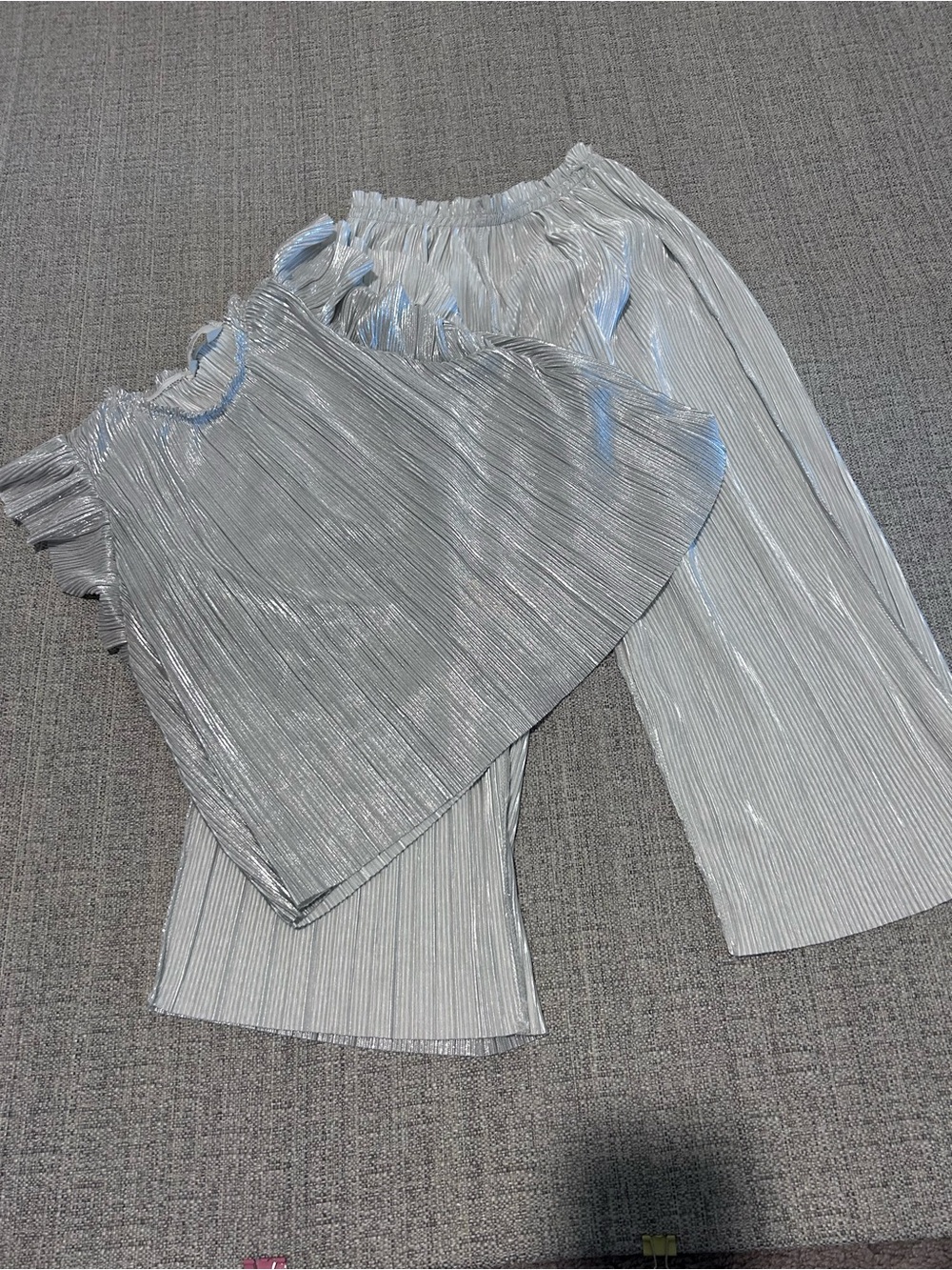 H&M Silver Metallic Pajama Set.       Size 7 Girls
